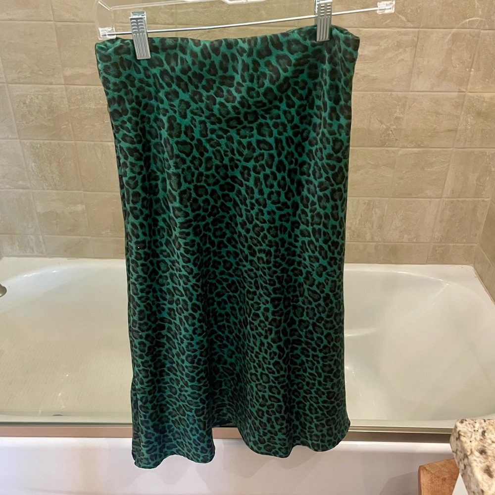 Socialite green & black leopard print silk midi skirt; size XS; very cute!